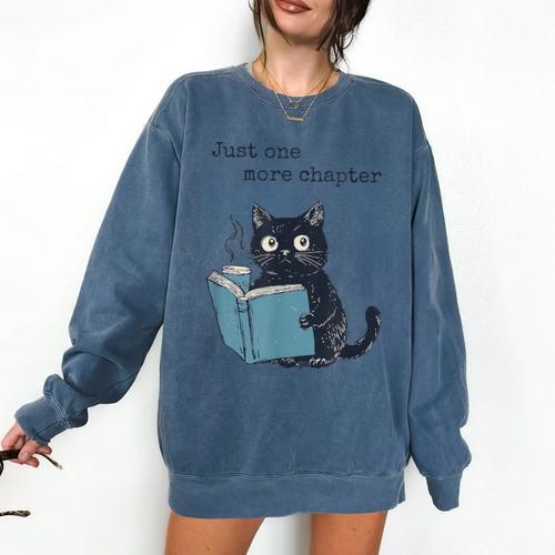 Just One More Chapter Bookworm Cat Book Lover Comfort Colors Sweatshirt - Bookorys