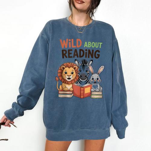 Wild About Reading Zoo Animals For Bookworm Book Reader Comfort Colors Sweatshirt - Bookorys DE