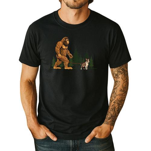 Boston Terrier Bigfoot Dog Walking Dog Mom Dad Kids Men's Casual T-Shirt - Father's Day Fun