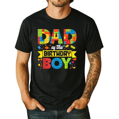 Dad Of The Birthday Boy Master Builder Kids Building Blocks Men's Casual T-Shirt - Father's Day Fun