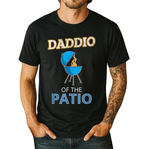 Daddio Of The Patio Fathers Day BBQ Grill Dad Men's Casual T-Shirt - Father's Day Fun