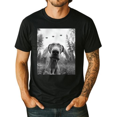 Dog Mom Dad Alien Selfie Weimaraner UFO For Men Women Men's Casual T-Shirt - Father's Day Fun