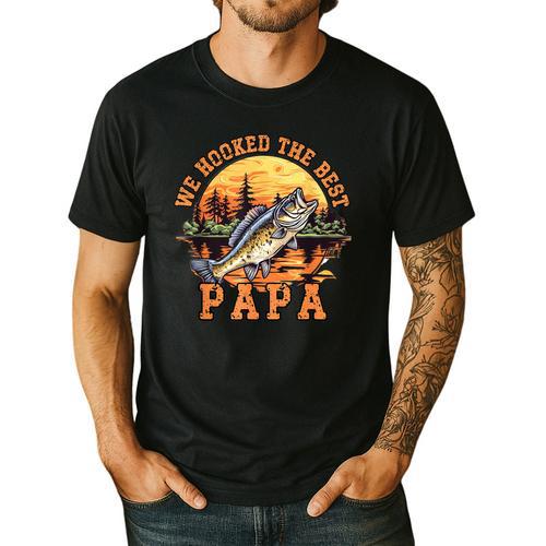 We Hooked The Best Papa Ever Fishing Dad Papa's Day Men's Casual T-Shirt - Father's Day Fun