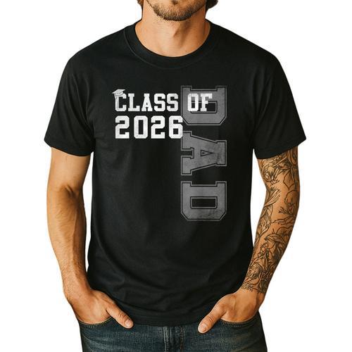 Proud Dad Of A 2026 Graduate Grad Senior Father Graduation Men's Casual T-Shirt - Father's Day Fun