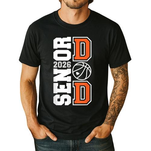 Proud Dad Of A 2026 Senior Graduate Basketball Senior 26 Men's Casual T-Shirt - Father's Day Fun