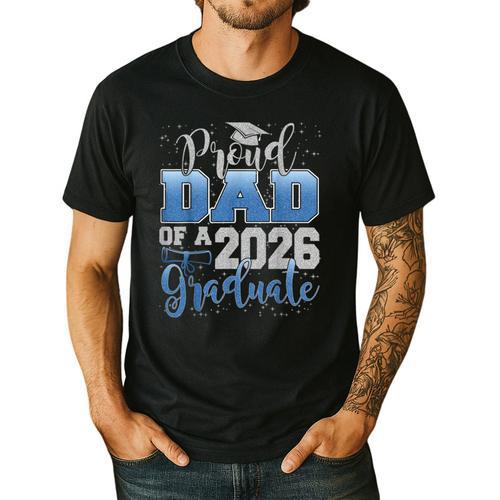 Proud Dad Of a Class Of 2026 Graduate Senior Graduation Men's Casual T-Shirt - Father's Day Fun