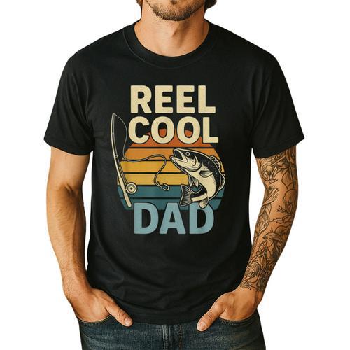 Reel Cool Dad Fathers Day Fishing Outdoors Men's Casual T-Shirt - Father's Day Fun