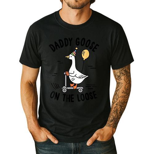 Daddy Goose On The Loose Birthday Matching Family Men's Casual T-Shirt - Father's Day Fun