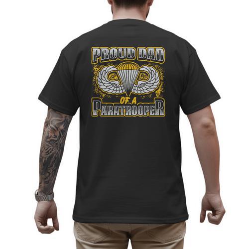 Proud Dad Of a Airborne Division Paratrooper Men's Back Print T-Shirt - Father's Day Fun
