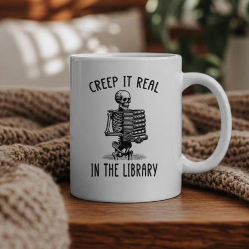 Halloween Skeleton Pun Book Lover Library Joke Graphic Print Coffee Mug - Bookorys DE