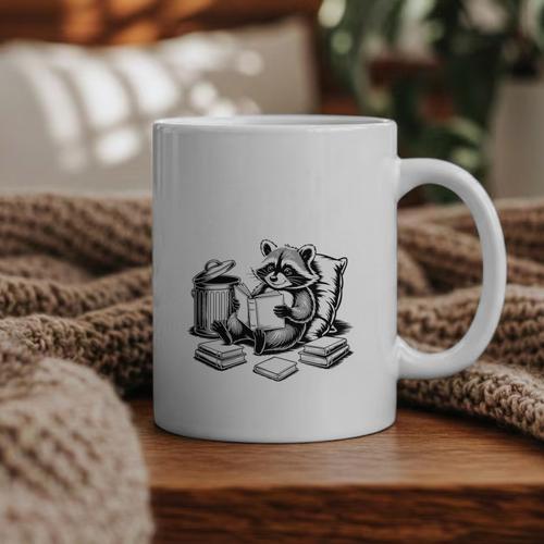 Raccoon Reading A Book Vintage Trash Reader Graphic Print Coffee Mug - Bookorys UK