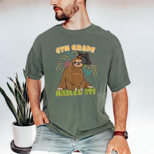 6th Grade Graduation Sloth Nailed It Class Of 2025 Men's Comfort Colors T-Shirt - Best Gift Smart