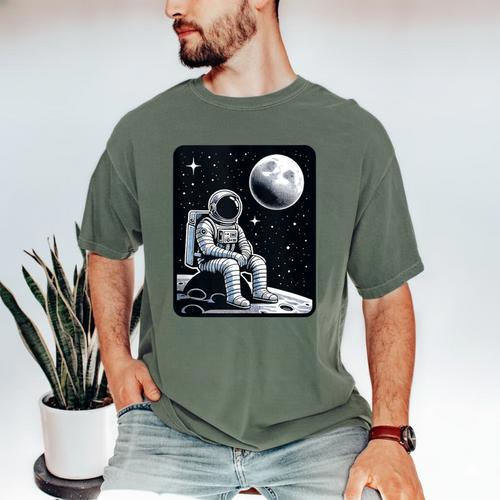 Aesthetic Spaceman Astronaut On The Moon Space Introvert Men's Comfort Colors T-Shirt - Raresse