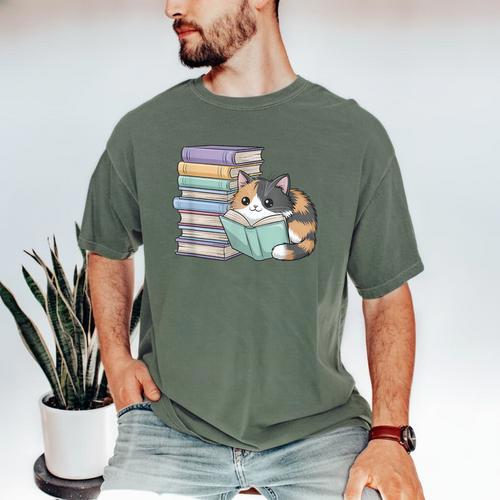 Cat On Books Pets Cats Reading Book Nerd Read Reader Bookcat Men's Comfort Colors T-Shirt - Bookorys