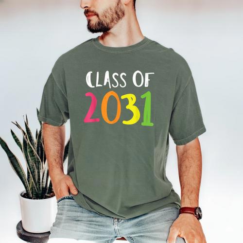 Class Of 2031 Kindergarten Graduation Back To School T-Shirt Men's Comfort Colors T-Shirt - Best Gift Smart