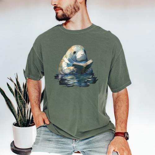 Cute Manatee Reading Book Bookworm Readers Manatee Lover Men's Comfort Colors T-Shirt - Bookorys CA