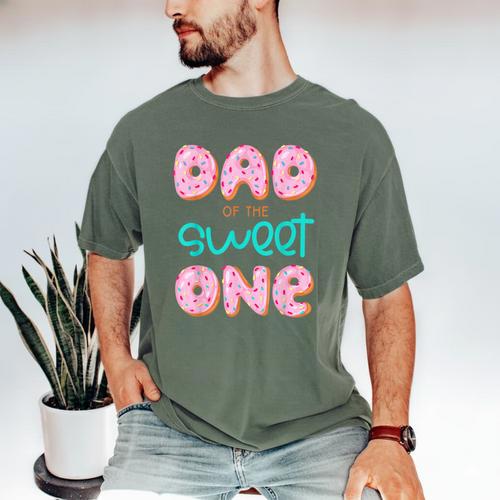 Dad Of Sweet One First Birthday Matching Family Donut Theme Men's Comfort Colors T-Shirt - Father's Day Fun