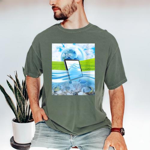 Frutiger Aero Aesthetic Tech Water Fishes Monitor Screen Men's Comfort Colors T-Shirt - Figerry