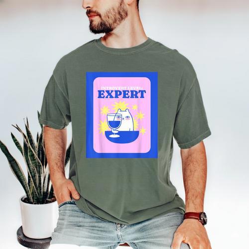 Fun Cute Introvert Cat Character With Wine Men's Comfort Colors T-Shirt - Raresse