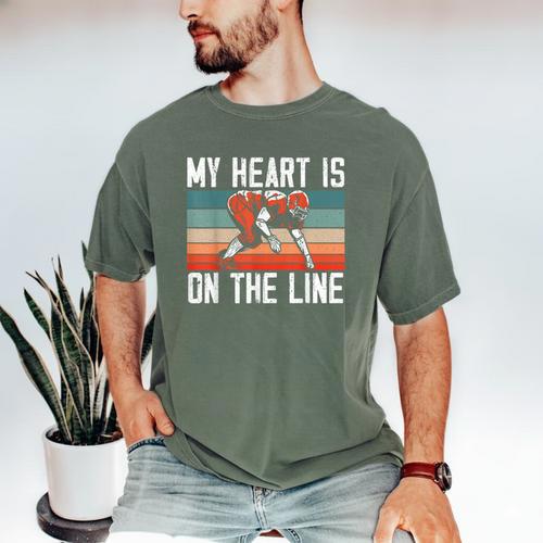 My Heart Is On The Line Football Mom Dad Offensive Lineman Men's Comfort Colors T-Shirt - Father's Day Fun