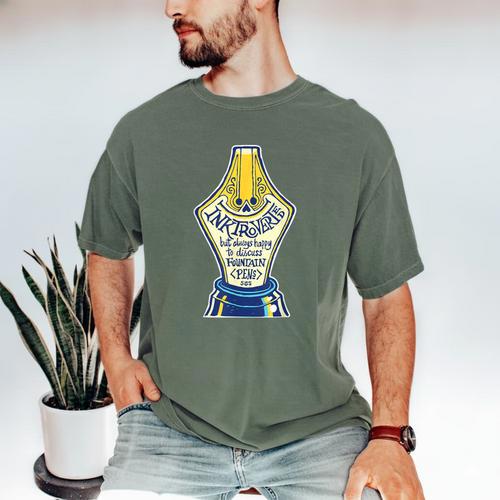Introverted Fountain Pen Enthusiast Smiling Face Men's Comfort Colors T-Shirt - Raresse