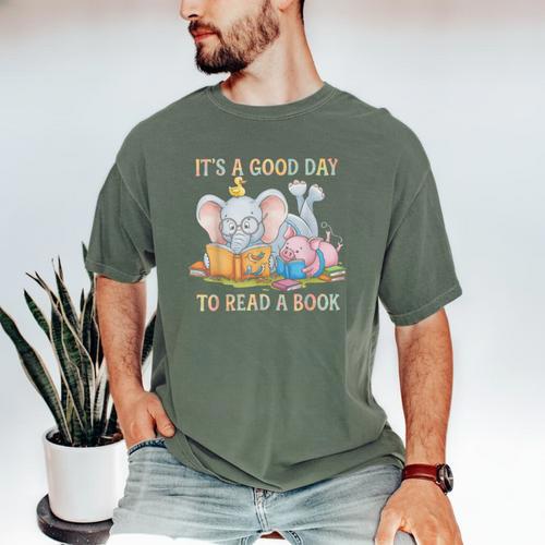 Its A Good Day To Read A Book Cute Pig & Elephant Adventure Men's Comfort Colors T-Shirt - Bookorys CA
