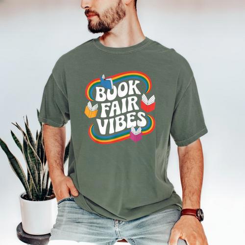 Library Book Fair Vibe Groovy Retro School Reading Nostalgic Men's Comfort Colors T-Shirt - Bookorys