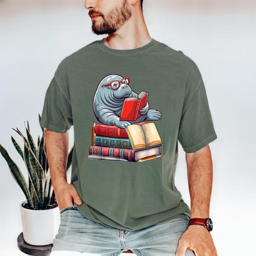 Manatee Reading Books Matching Bookworm Readers Librarian Men's Comfort Colors T-Shirt - Bookorys