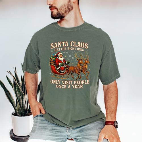 Santa Has The Right Idea Introvert Christmas Men's Comfort Colors T-Shirt - Raresse