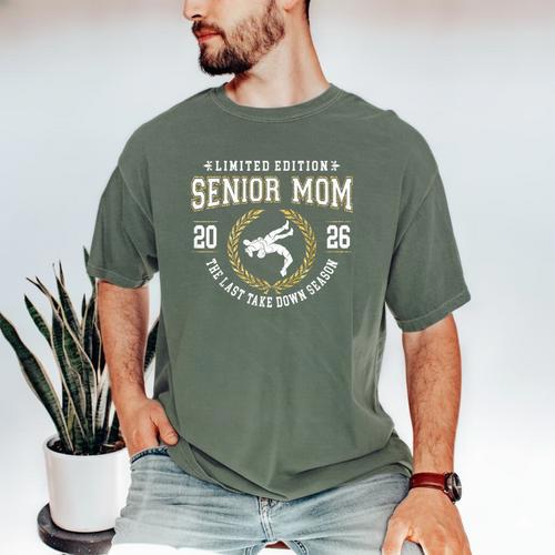 Wrestling Senior Mom The Final Match 2026 Graduation Men's Comfort Colors T-Shirt - Best Gift Smart