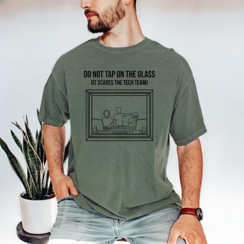 Do Not Tap On The Glass Sound Booth Introvert Men's Comfort Colors T-Shirt - Raresse