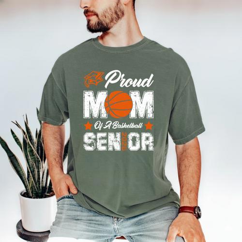Proud Mom Of a Basketball Senior Class Of 2026 Graduation Men's Comfort Colors T-Shirt - Best Gift Smart