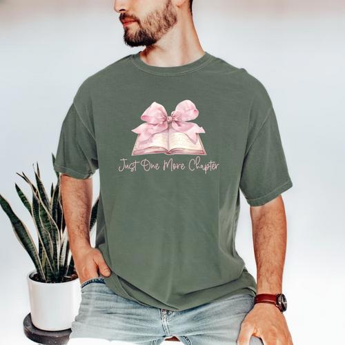 Reading Books Mom Mothers Day Coquette Pink Bow Book Lovers Men's Comfort Colors T-Shirt - Bookorys