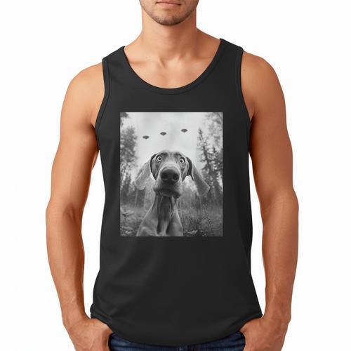 Dog Mom Dad Alien Selfie Weimaraner UFO For Men Women Men Tank Top - Father's Day Fun