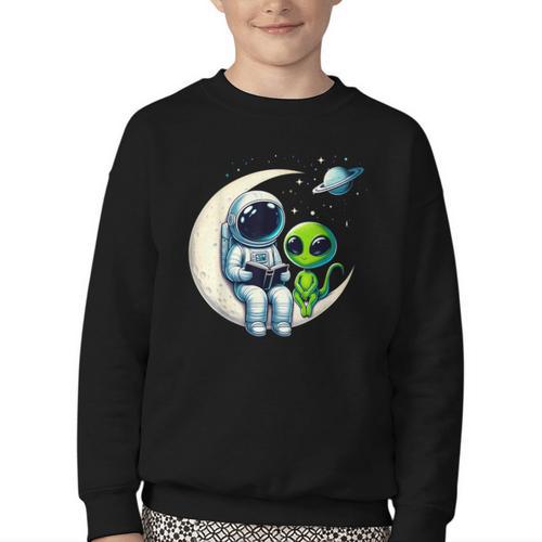 Astronaut Reading Book To Alien Shirt Moon Space Lover Kids Youth Crewneck Sweatshirt - Bookorys