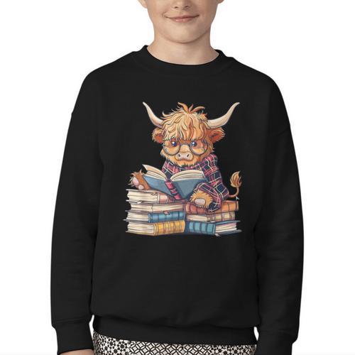 Highland Cow Reading Book Librarian Library Youth Crewneck Sweatshirt - Bookorys AU