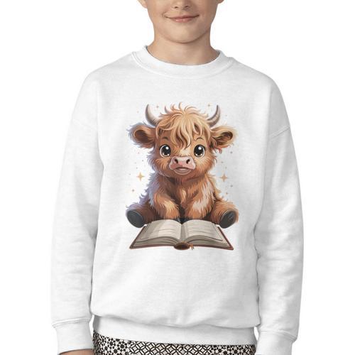 Highland Cow Reading Book Bookworm Youth Crewneck Sweatshirt - Bookorys