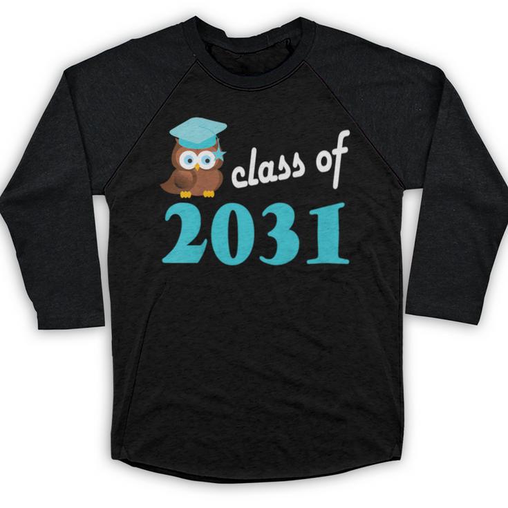 Kids Class Of 2031 Graduation Year T-Shirt Back To School Baseball Raglan Shirt