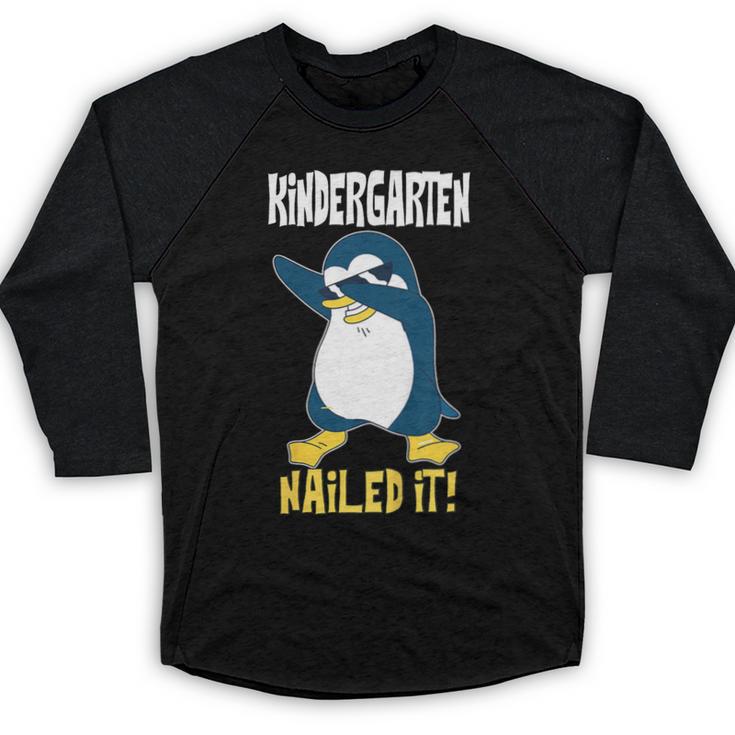 Kids Kindergarten Dabbing Penguin Nailed It Graduation Class 2021 Baseball Raglan Shirt