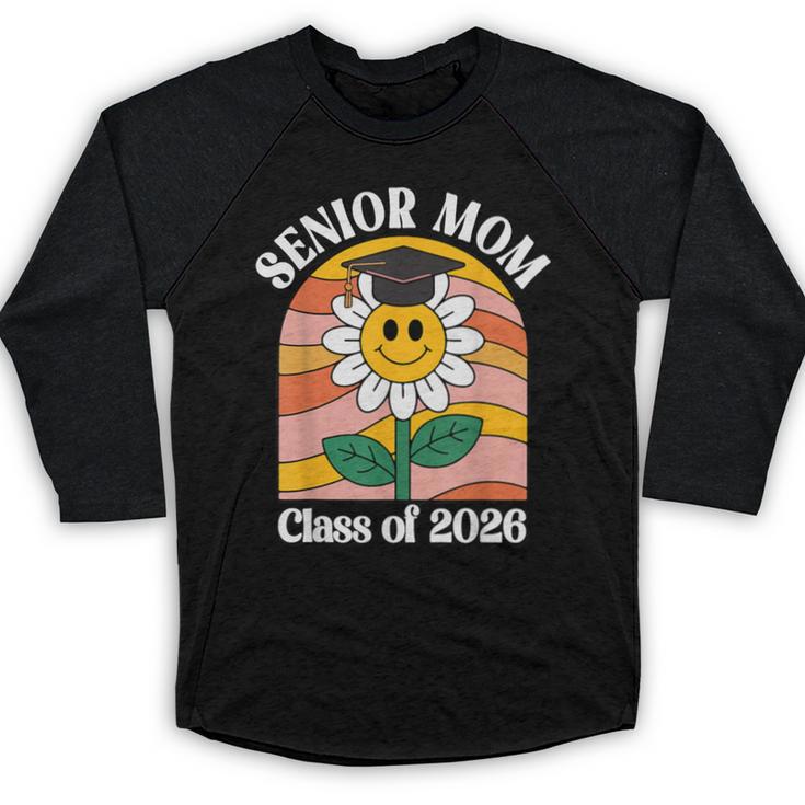 Senior Mom Class Of 2026 Daisy Flower Retro Graduation Baseball Raglan Shirt