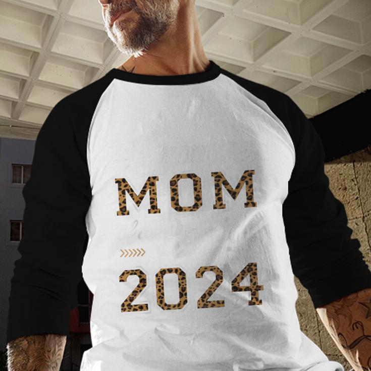 Class Of 2024 Proud Mom Of Senior Class 24 Graduation Baseball Raglan Shirt