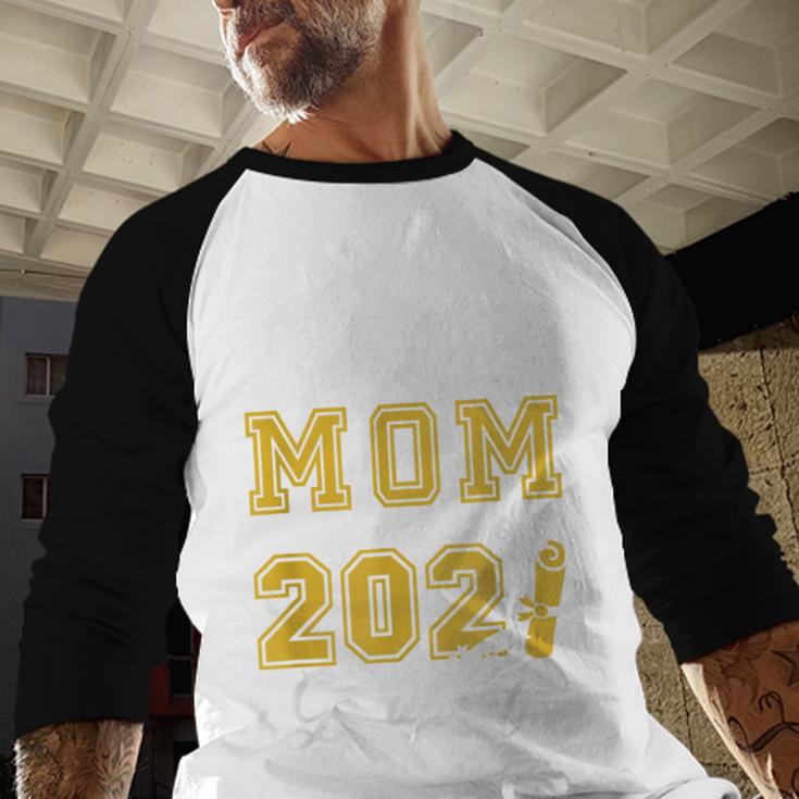 Proud Mom Of a Class Of 2021 Graduate Graduation Senior 2021 Baseball Raglan Shirt