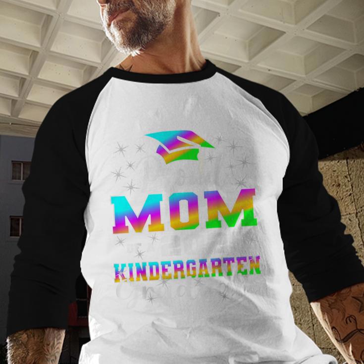 Proud Mom Of Kindergarten Graduate 2025 Graduation Mom Baseball Raglan Shirt