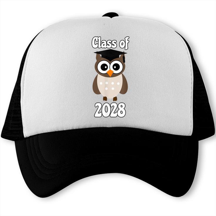 Class Of 2028 TShirt Back To School Graduation Year Boy Girl Trucker Cap