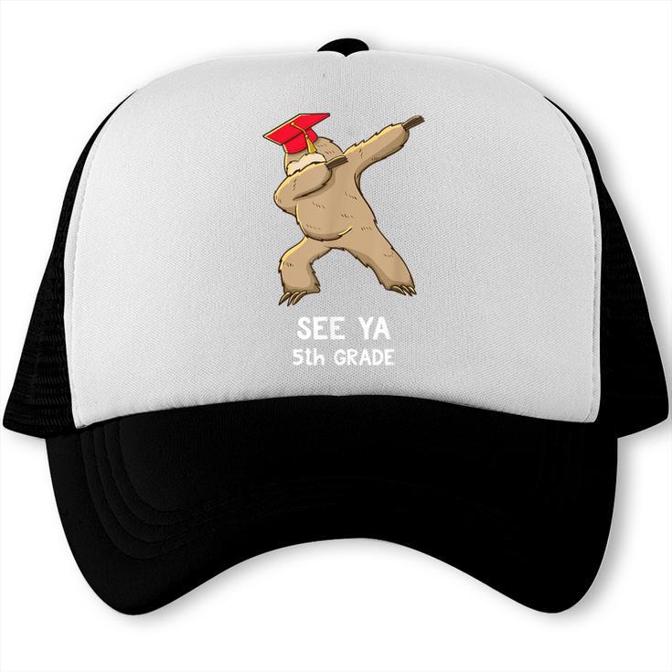 Sloth Dabbing 5th Grade Graduation Shirt Fifth Grade Grad Trucker Cap