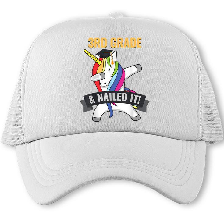 3RD GRADE NAILED IT UNICORN DABBING GRADUATION T-SHIRT Trucker Cap