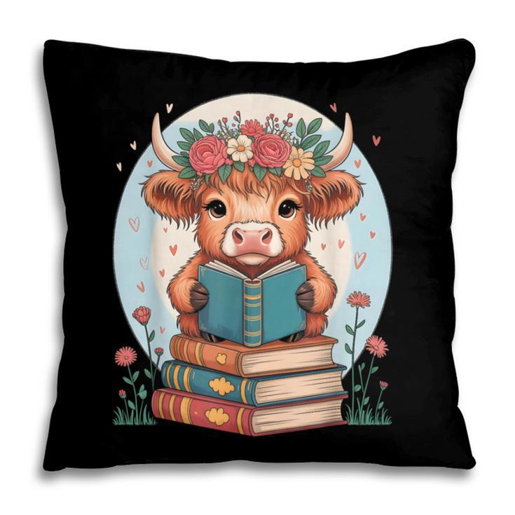 Cute Baby Highland Cow Reading Book Bookworm For Men Women Pillowcase