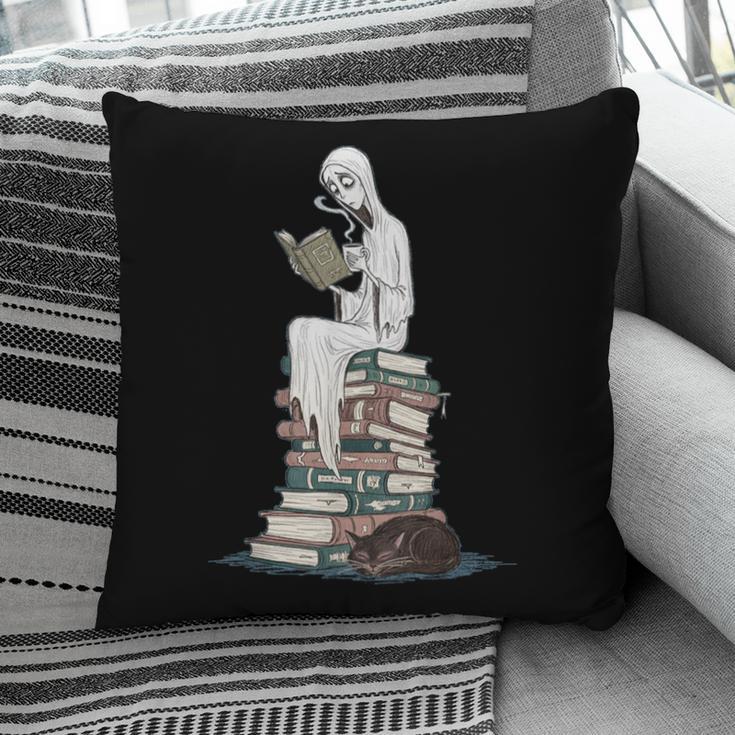 Gothic Librarian Halloween Books Tee For Teachers Pillowcase