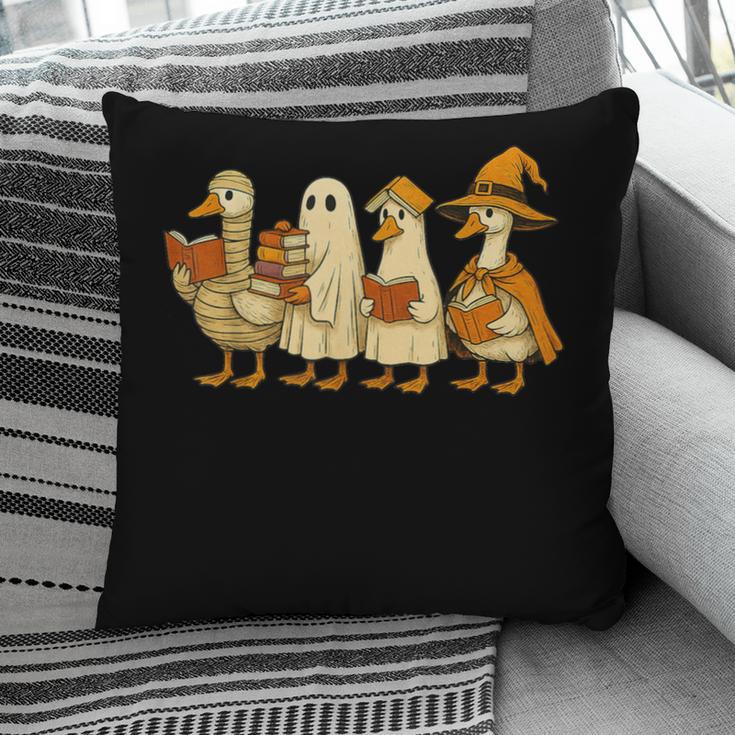 Spooky Halloween Book Lover Halloween Reading Goose Pillowcase