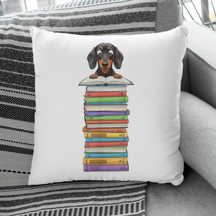 Cute Wiener Dog Dachshund Reading On Pile Of Books Pillowcase